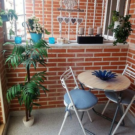 Amazing Sunny Flat With Balcony Pool Two Mins From The Beach Torrevieja Exteriör bild
