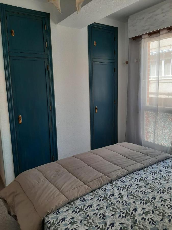 Amazing Sunny Flat With Balcony Pool Two Mins From The Beach Torrevieja Exteriör bild