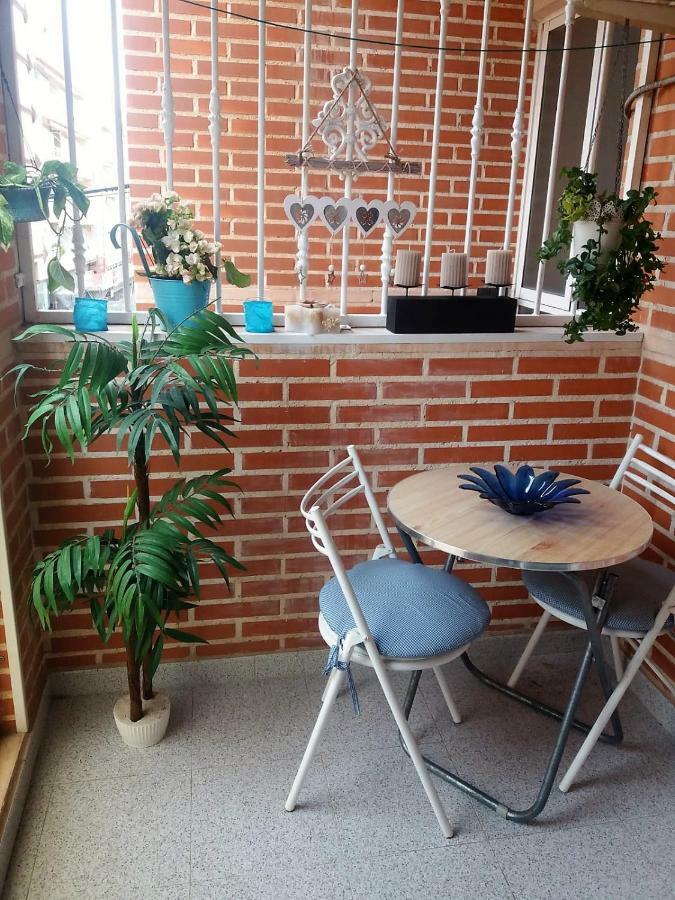 Amazing Sunny Flat With Balcony Pool Two Mins From The Beach Torrevieja Exteriör bild